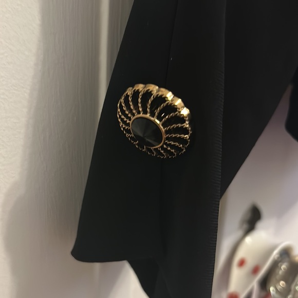 Black cross body blouse - Picture 3 of 3